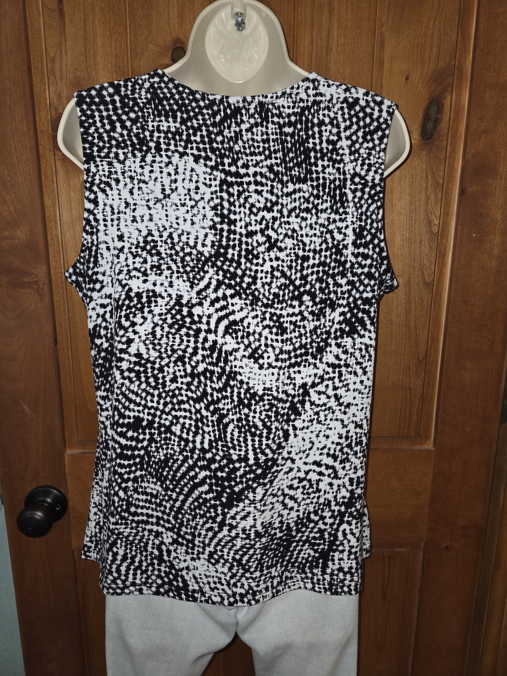 Ellen Tracy Black and White Draped Cowl Neck Sleeveless Top - Picture 3 of 7